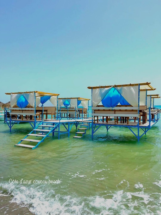 Paillotes sur mer — option premium